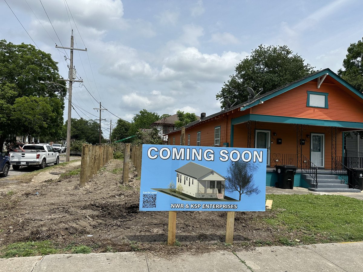 lahclea7's tweet image. o yeaa i made my first big boy movee🍾🍾#MARATHON🏁