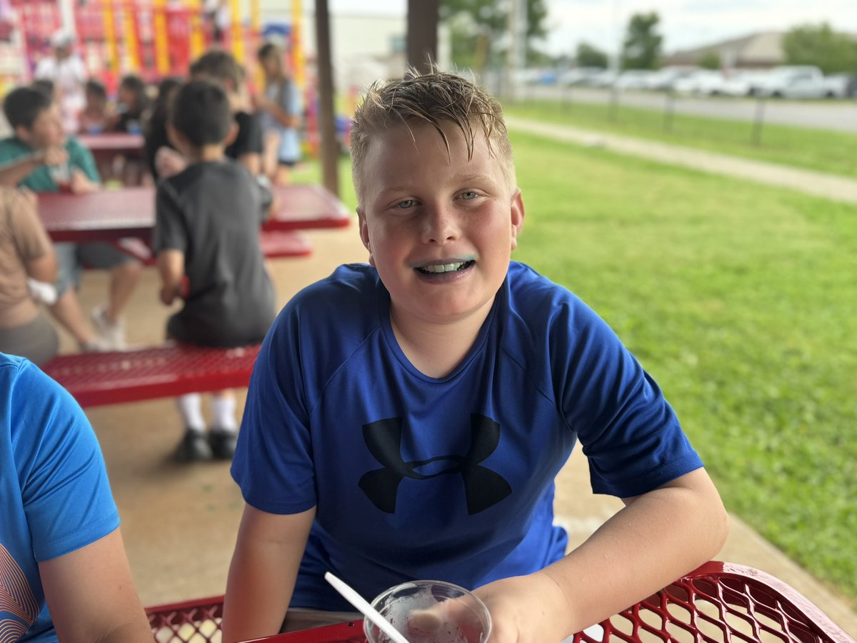 Mrs. Runion tweet media