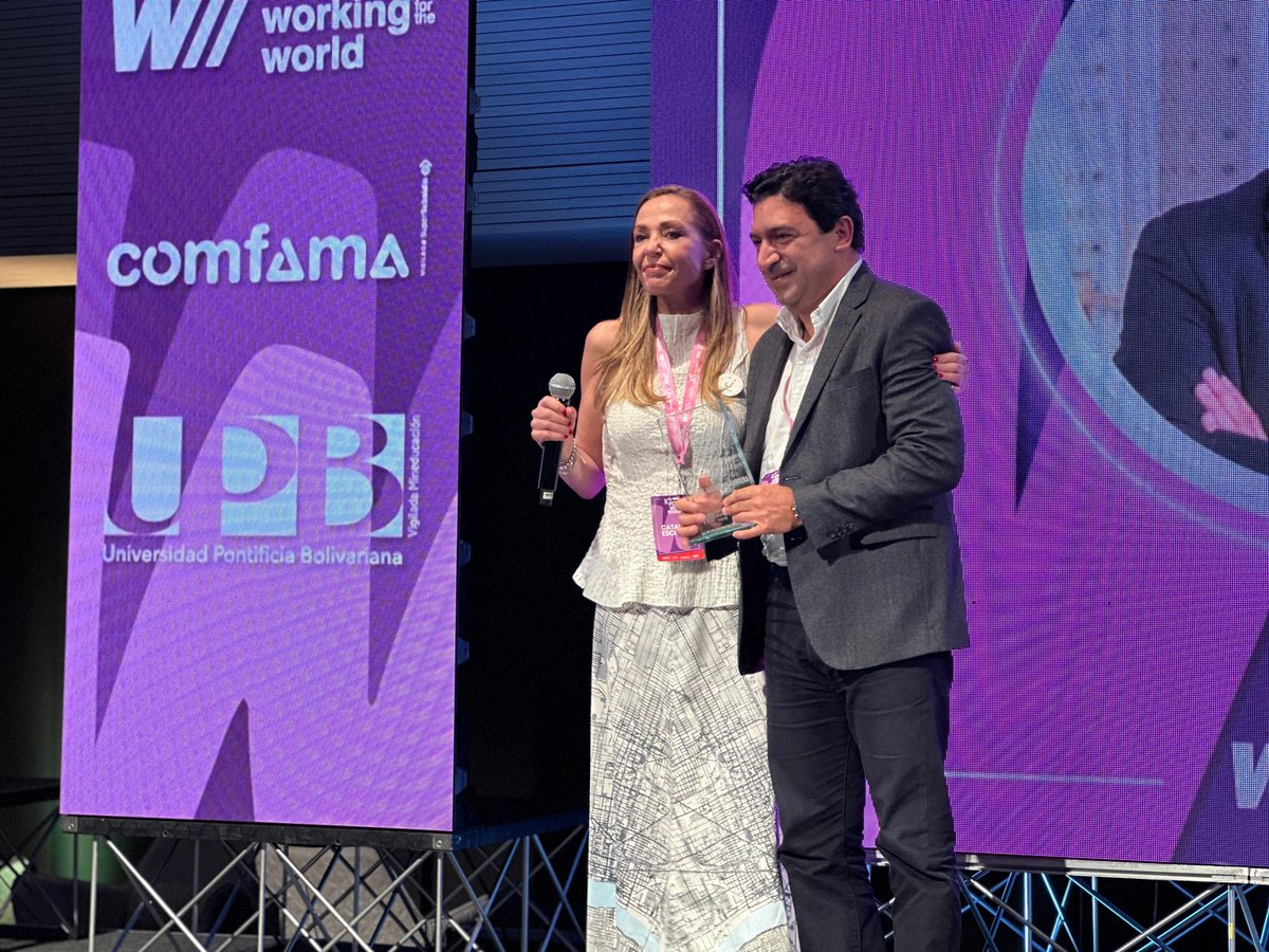 ¡Qué alegría que el <a href="/ENCESDE/">Cesde</a> de @comfama sea la casa de la <a href="/FundacionJuanfe/">Fundación Juanfe</a> en Medellín! Esta tarde @FelipeGilB fue reconocido por su apoyo a esta organización social. Juntos acompañamos a más de 200 mujeres y madres en su formación técnica para conectarse con un empleo formal y,