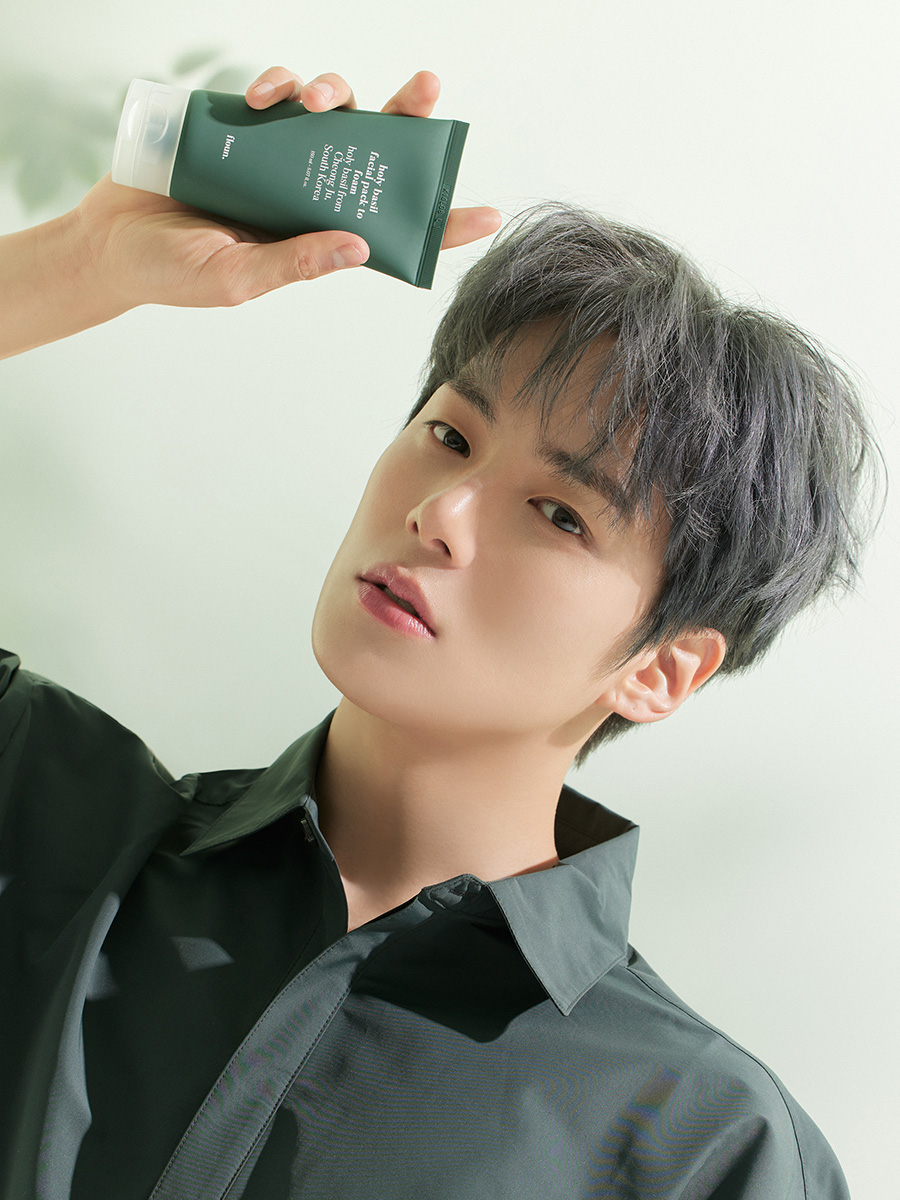 𝐑𝐞𝐚𝐝𝐲 𝐒𝐮𝐦𝐦𝐞𝐫
𝗐𝗂𝗍𝗁 𝗁𝗈𝗅𝗒 𝖻𝖺𝗌𝗂𝗅 𝗅𝗂𝗇𝖾🕶️⛱️

플로운과 함께
뜨거운 여름을 준비하세요!

자세한 내용은 아래 링크 click👐
🔗bit.ly/4bRJieJ

#플로운 #floun #민혁 #MINHYUK  
#MONSTA_X #MONSTAX