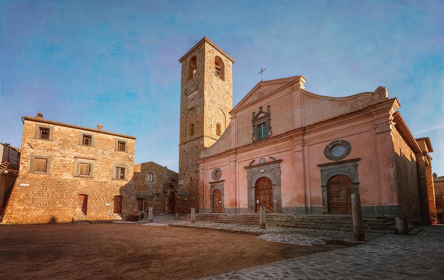 Piazza San Donato Civita Di Bagnoregio Italy buff.ly/4atetMR #civitadibagnoregio #civita #piazza #italy #church #historic #deserted #dyingtown @joancarroll