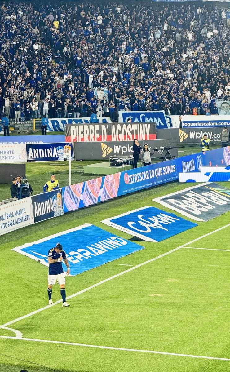 UnembajadorOf's tweet image. te extraño mas que nunca y no sé que hacer.