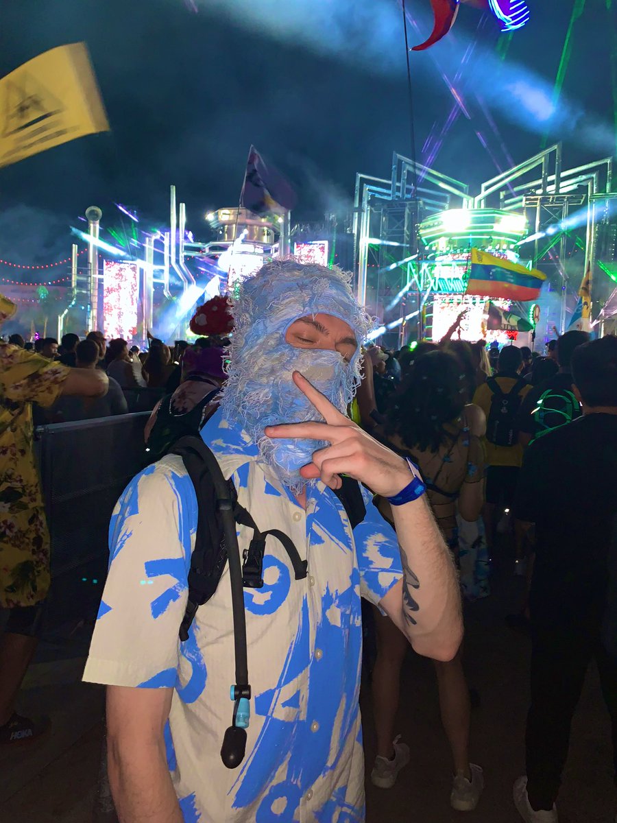 JustinTimeFPS's tweet photo. Greatest time I’ve ever had in my life with the greatest squad if I Dusse so myself 🩵🔥 https://t.co/nLeQ3bVHd2
