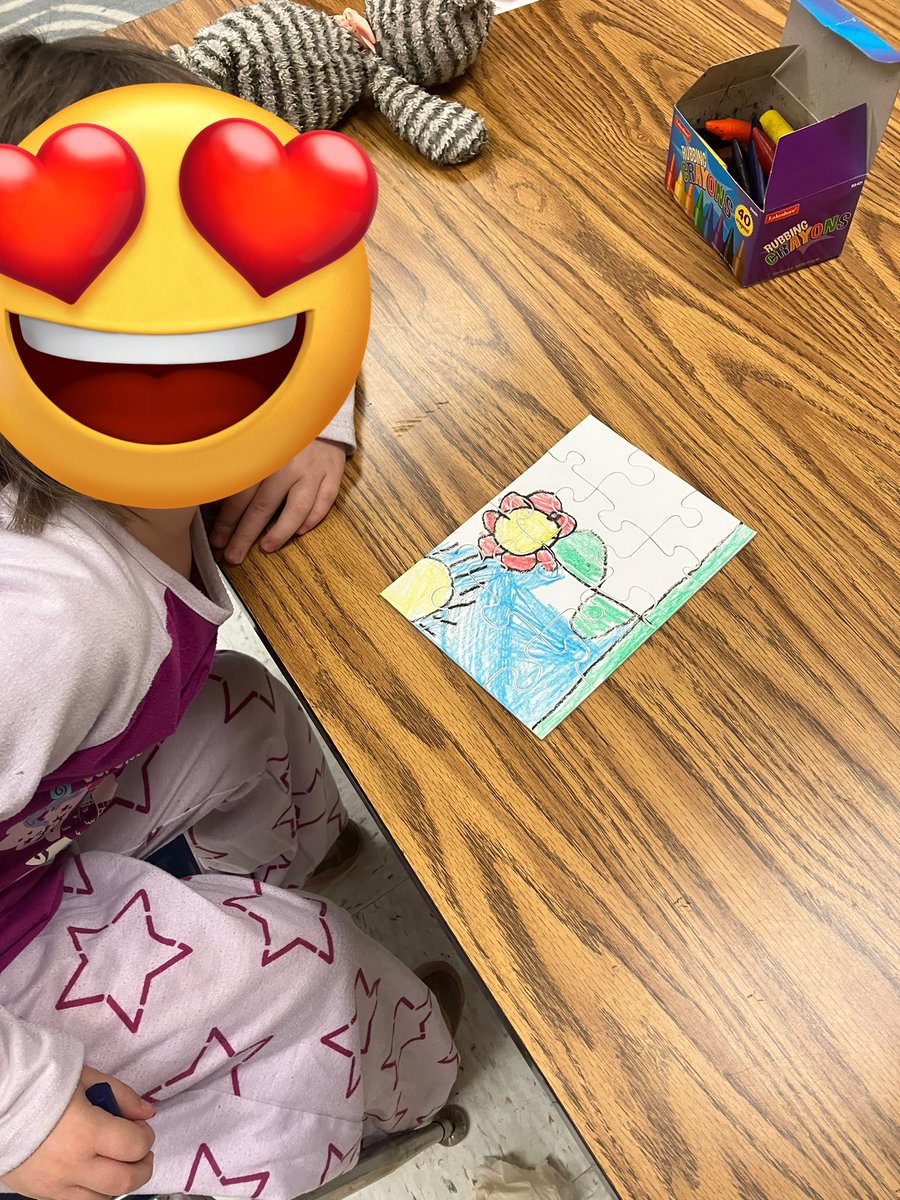 MrsRyan310's tweet image. Pp is for pajamas and make your own puzzle!  We all fit together perfectly! 11 days to go! #eaglestrong #cridgepride