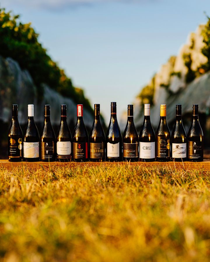 HawkesBay_Wine's tweet photo. It's International Chardonnay Day and what better way to celebrate than a Hawke's Bay Chardonnay (insert white wine emoji here)? Looking for inspiration to fill your glass? How's this for a lineup, the Hawke's Bay Chardonnay Collection, 2022 Vintage:
🍇 Askerne Chardonnay 2022
🍇 Askerne Reserve Chardonnay 2022
🍇 Bilancia Kaikora Vineyard Chardonnay 2022
🍇 Church Road Grand Reserve Chardonnay 2022
🍇 Craggy Range Les Beaux Cailloux 2022
🍇 Craggy Range Kidnappers Vineyard Chardonnay 2022
🍇 Elephant Hill Sea Chardonnay 2022
🍇 Paritua “Willow” Chardonnay 2022
🍇 Smith & Sheth CRU Heretaunga Chardonnay 2022
🍇 Squawking Magpie Counting Crows Chardonnay 2022
🍇 Squawking Magpie Terraces & Gravels Chardonnay 2022
🍇 Tony Bish Skeetfield Chardonnay 2022

@askernewinery
@BilanciaNZ
@CraggyRange
@ElephantHill
@SmithandSheth
@Squawkingmagpie
@tonybishwines
@CamDouglasMS
. 
#HawkesBayWine #HBWine #GreatWineCapitals #HBChardonnayCollection