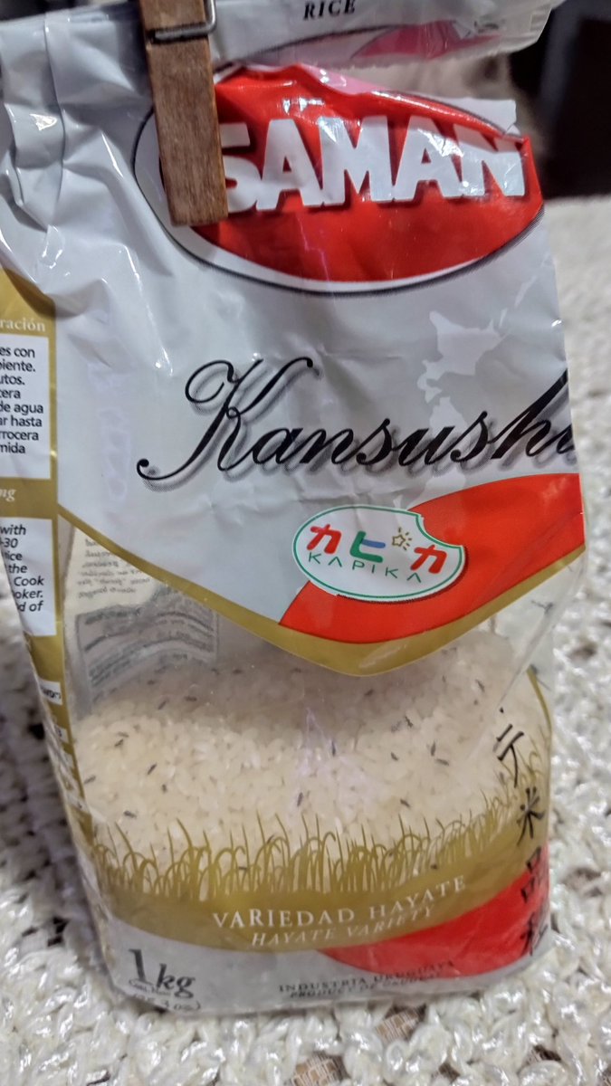 nataliacoello's tweet photo. Estoy podrida ya de tirar comida. Es el 3er paquete que tiro en el mes. Mal control de Saman de sus productos https://t.co/au2VxuWALs