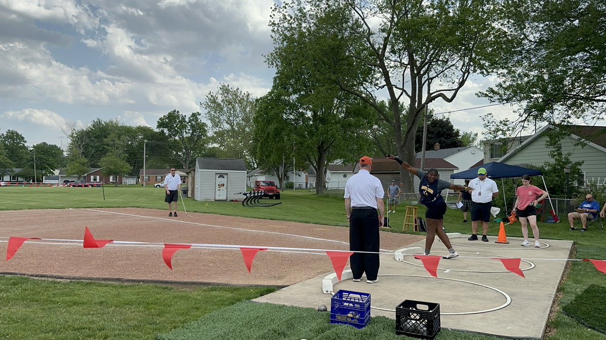 NDA Athletics (@ndaeaglesports) on Twitter photo Congrats to <a href="/NDATrack_Field/">NDA TRACK & FIELD</a> thrower Bobbi Hunt on making the podium with an 8th place finish (34’9.75”) in shot put at the OHSAA Regional Tournament! Way to go Bobbi! 🦅 #GoNDAEagles Congrats to <a href="/NDATrack_Field/">NDA TRACK & FIELD</a> thrower Bobbi Hunt on making the podium with an 8th place finish (34’9.75”) in shot put at the OHSAA Regional Tournament! Way to go Bobbi! 🦅 #GoNDAEagles