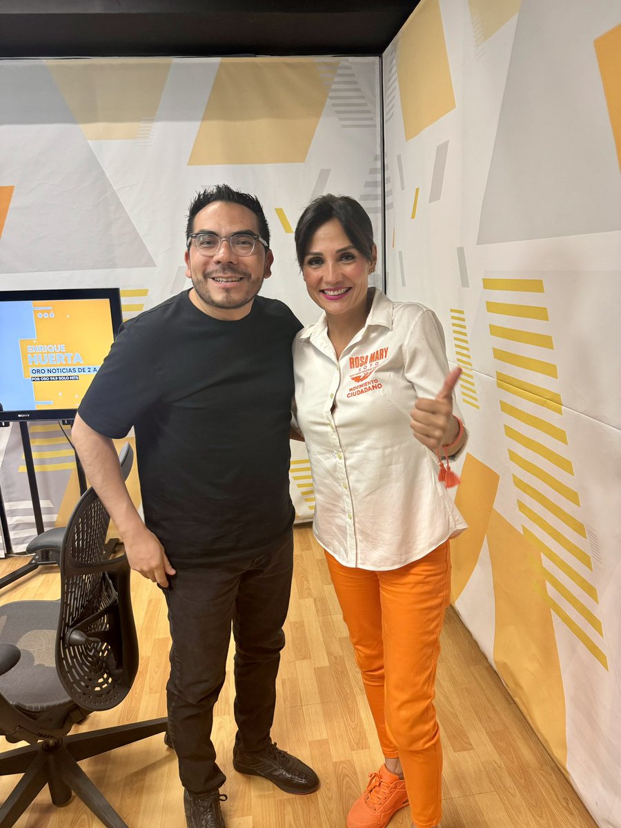 romasoca's tweet photo. Un gusto regresar a tu programa @EHuertaCuevas  muchas gracias por el espacio para que le gente conozca a los candidatos, y tome su mejor elección 
#vota2dejunio 
#distritofederal9 
#RosaMarySoto 
#puebla 
@MovCiudadanoPue 
@AlvarezMaynez 
@FerMoralesMtz https://t.co/pBEP2tkJDF