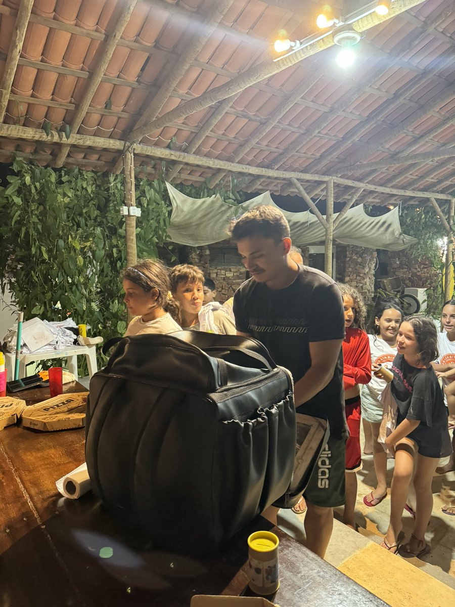 BitcoinJungleCR's tweet image. In total we served up 69 pizzas, drinks &amp;amp; dessert to more than 50 kids for #Bitcoin pizza day for a total of 2.1 million sats. Each kid also got a themed @BoltCard preloaded with 10k sats for them to use around town to buy fruit this week. Great success!