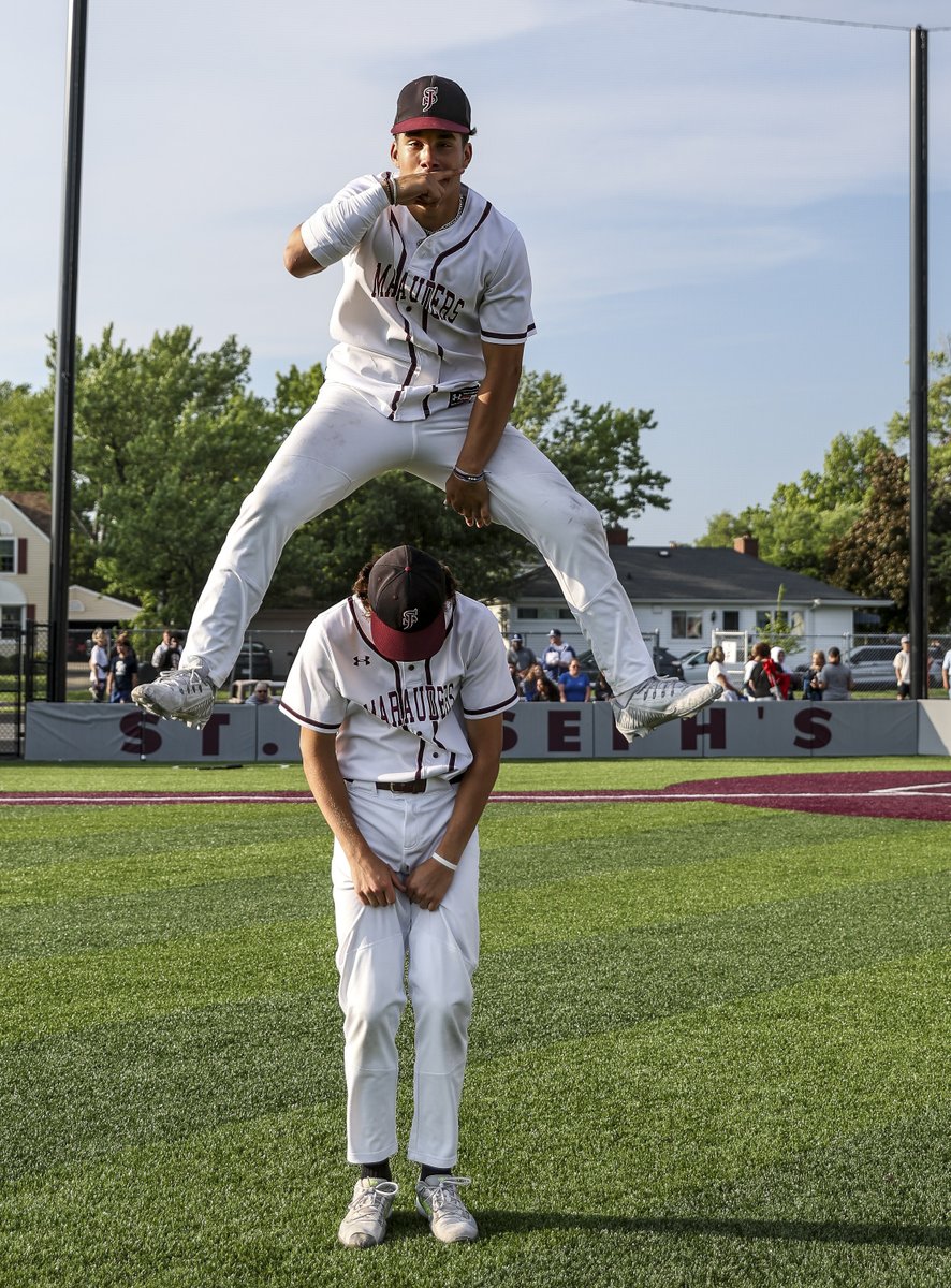 Andrew Miller tweet media