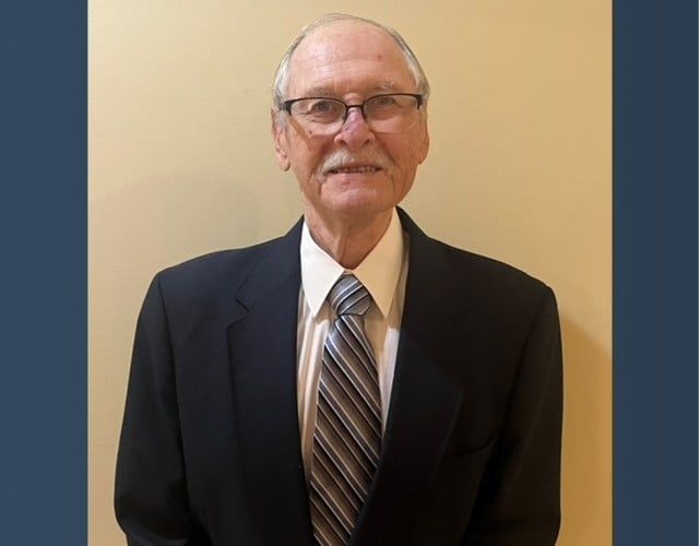New Post: Long-time D9 Coach, AD, Committee Member Bob Tonkin Passes Away d9and10sports.com/long-time-d9-c…
