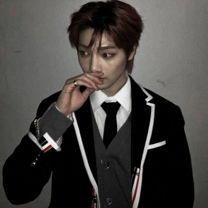 hirositok's tweet photo. ₊˙★ — os #hyunin 
                                — “Angel ?” (🔞!)

Hjn es un angel desterrado por tener un insaciable deseo y busca en la tierra a algún “seguidor” para que lo ayude y Jgn es un humano rebelde que esta obligado a ir a un reformatorio católico. https://t.co/JoFboTVRGz