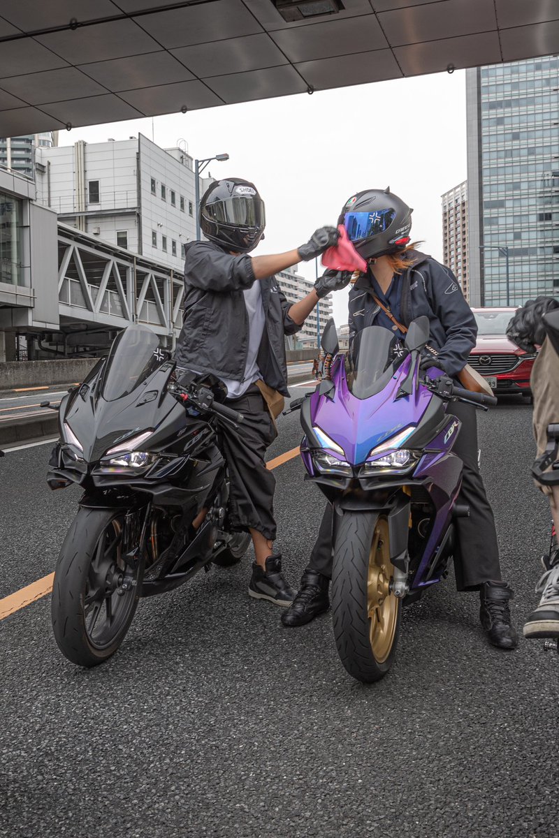 yoshi_cbr250rr's tweet photo. やっぱりバイクはいい！
写真撮ってくれてありがとう！

@_d_photo_  #cbr250rr #mc51 https://t.co/N9vLO8kZs4