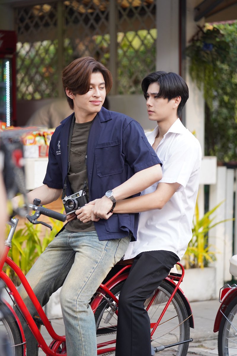 thaipenchan's tweet photo. ⇦PhumPeem                    PondPhuwin⇨ https://t.co/Vuh1hDZjXY