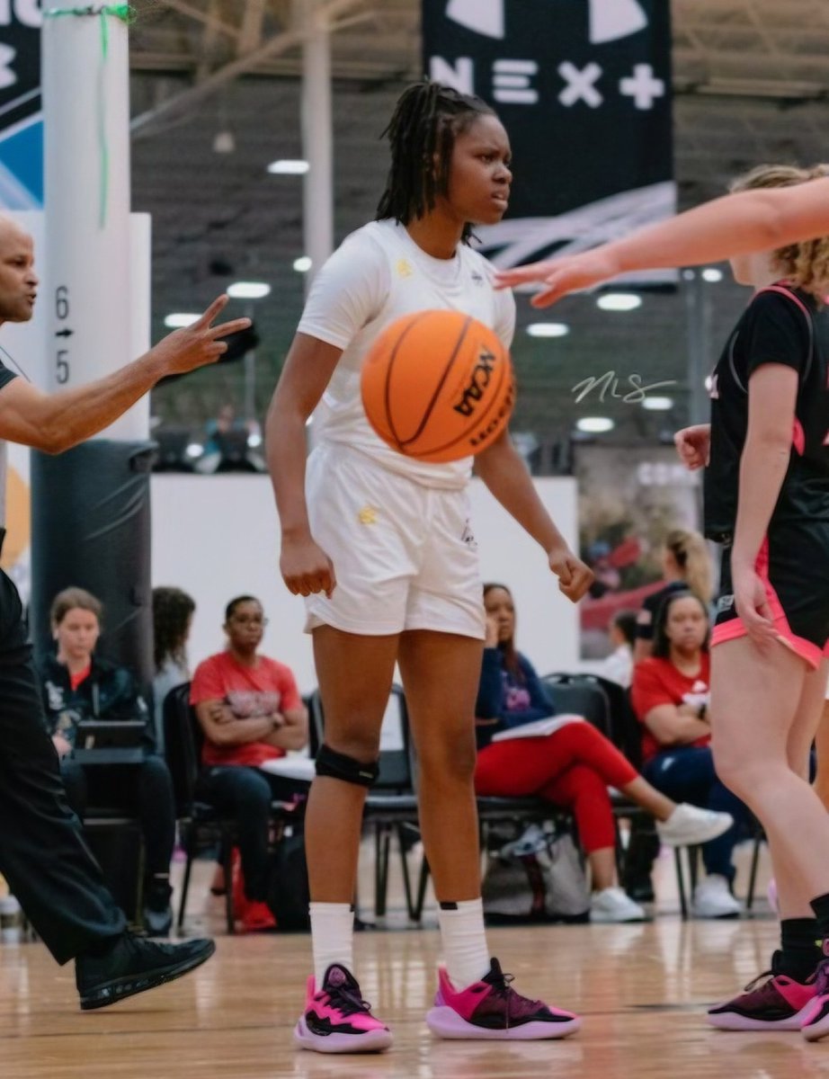 AutumnJawel's tweet image. Thank you for the evaluation, @JrAllStarBB! #Alwaysworking #D1Bound #CurryGirl