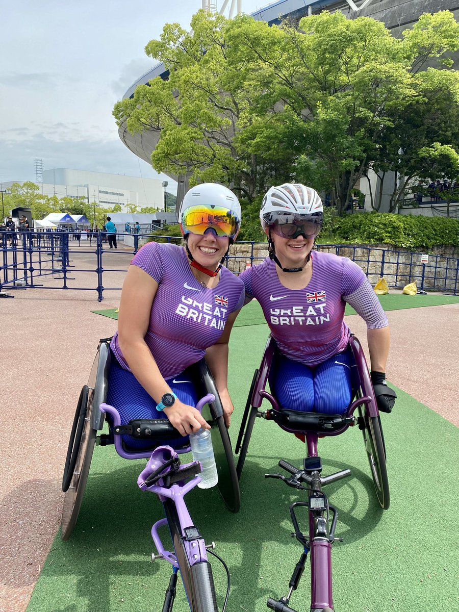 All smiles 😁 @HanCockroft & @fabs_andre advance into the Women’s T34 800m Final as first and second fastest overall 🙌 CR time of 1:54.83 for Hannah and 2:05.86 for Fabs 👏 #Kobe2024