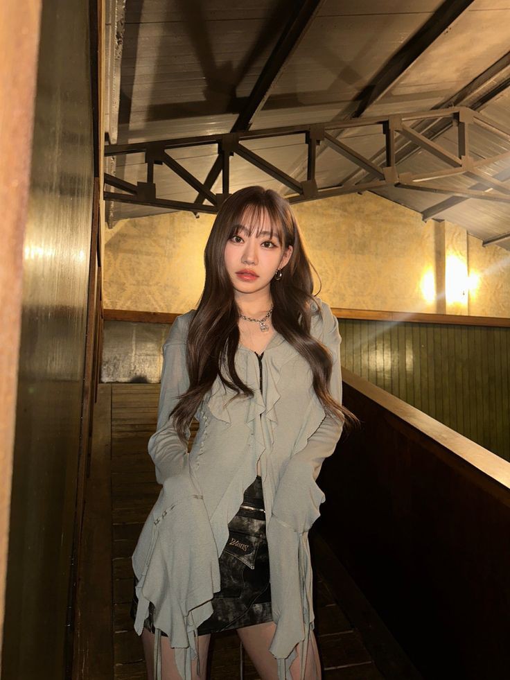 stsolarium's tweet photo. ㅤㅤㅤㅤ꒰ 🌱  ꙳⸝⸝ 𝒮 olstici__updᥲtᥱ ! 𖹭
Unas fotitos antes de salir a dar un paseo por los alrededor y conocer tal vez el castillo que queda cerca, y el cual pronto será mi propiedad. 😳

#𝕲𝐲𝐩𝐬𝐲𝕭𝐢𝐫𝐭𝐡𝐝𝐚𝐲 https://t.co/VQNU9zbbkb