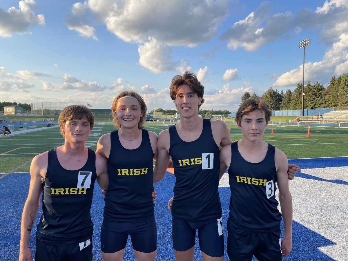 Irish ☘️ put 4 in the top 10 in the 3200 at SSC - Ethan Peterson, Connor Amos, Andrew Schultz, Channing Goodwin.