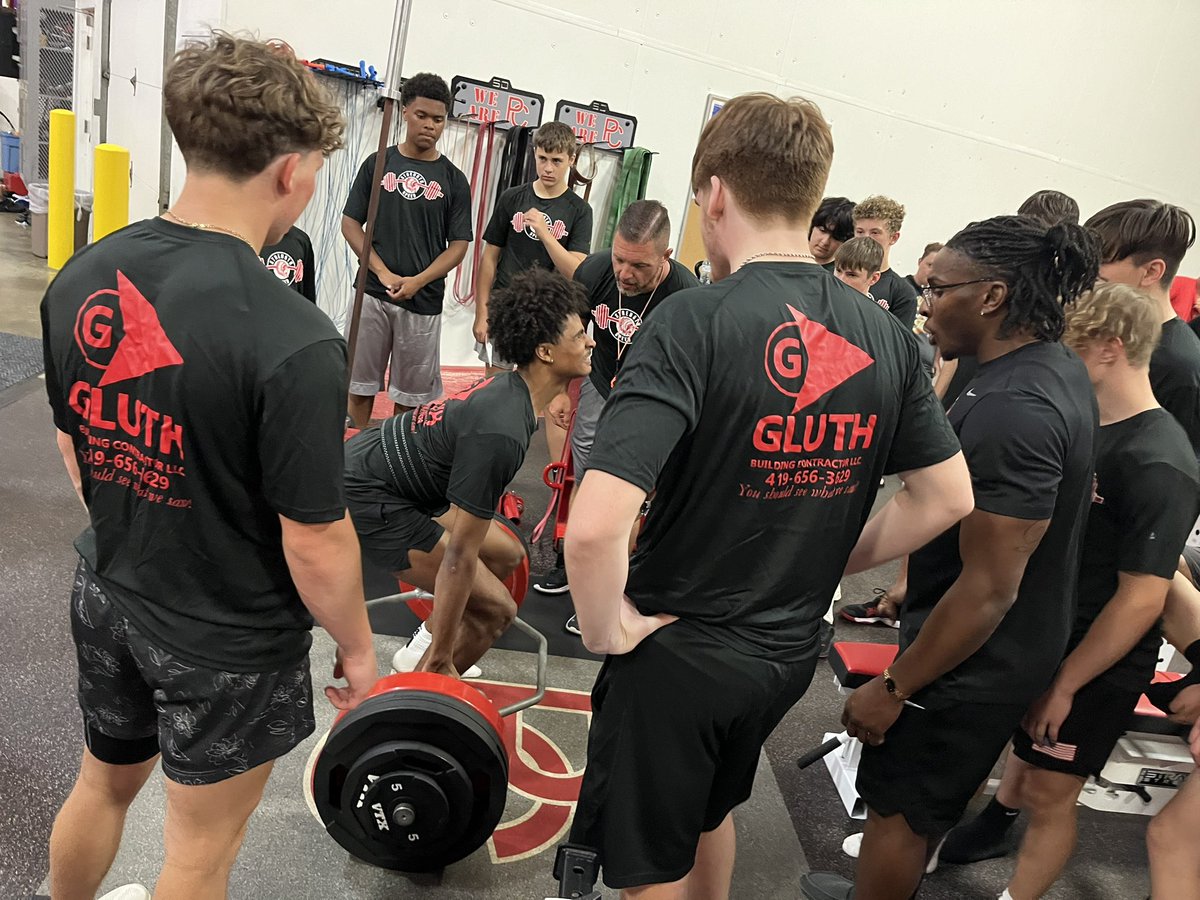 CoachLeuthold's tweet photo. Big thanks to @AdamHicksCSAC for his work this spring developing these kids, preparing them for the lift a thon, collecting the data, organizing, bringing the community together, and finally motivating the young men to bring their best! Great work coach! https://t.co/98drnXtzUu