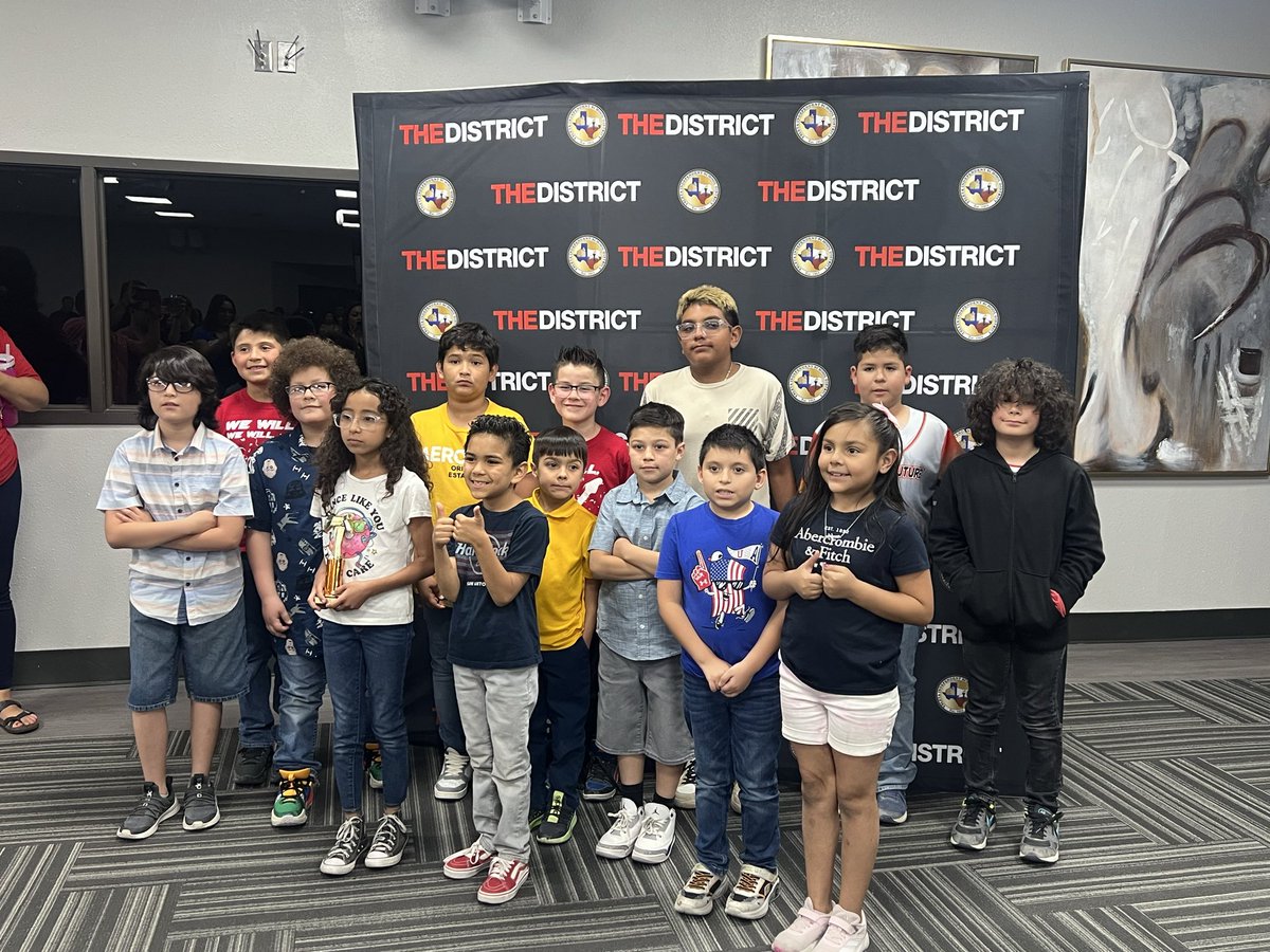 Our @TierraDelSol_ES E-Sports team did great this year. Congrats to all of our Sundancers! You made us proud!
