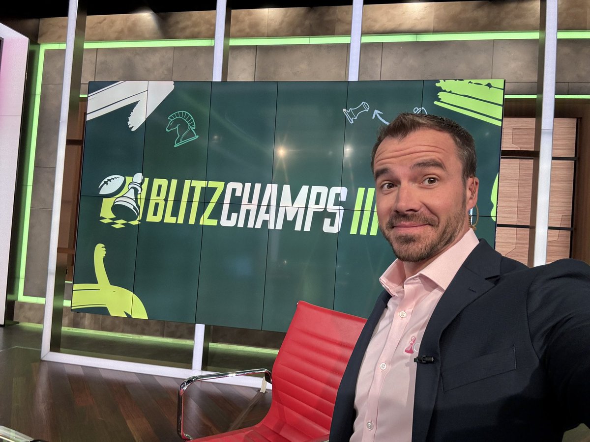Goodbye to the @NFLFilms studio (for now!?). Was the best #blitzchamps we’ve ever had. Thank you @cfrelund and @JohnCUrschel for putting up with this co-host and thanks to the @NFL for welcoming chess into your world!