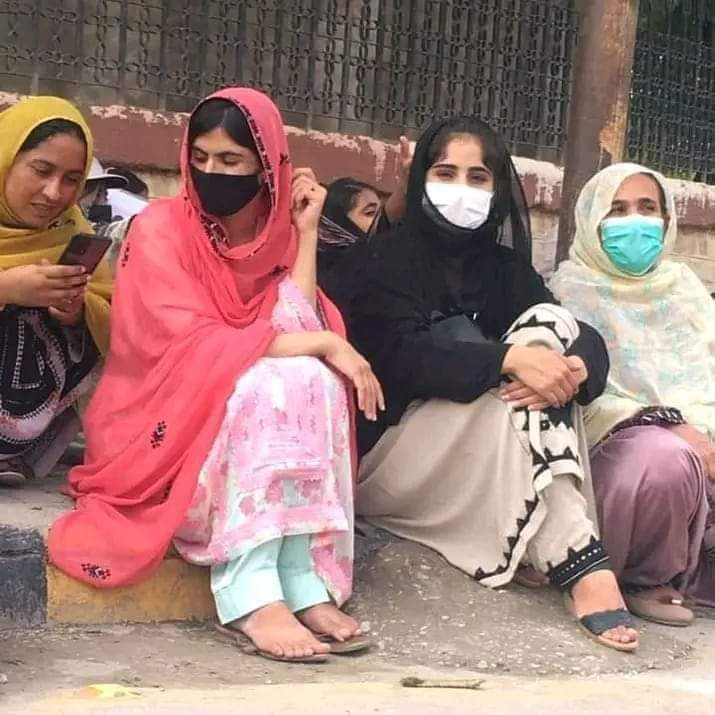 *دوستی پر شاعری*
🥀🥀❤❤
*مجھے یاروں کی لمبی قطاروں سے مطلب نہیں ہے* 

*اگر تم دل سے مخلص ہو تو* *بس اک تم ہی کافی ہو*❤❤*

💕.•°``°•.¸.•°``°•.💕

( ) 💕#___

💕`•.¸ 💗 ¸.•` 💕

💕° •.¸¸.•° 💕.
#villagelife 
#youtubeshorts 
#follower 
#Sindh 
#punjabi 
#Balochistan 
#