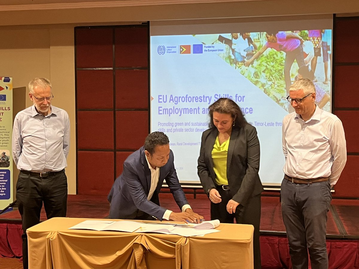European Union Timor-Leste (@eu_timorleste) on Twitter photo #HappeningNow Signature of the agreement between #tradeinvesttl and <a href="/ilo/">International Labour Organization</a> under the European Union ๐ช๐บ#agroforestry skills project to expand ๐ฅฅ coconut business opportunities in #TimorLeste <a href="/eu_eeas/">European External Action Service - EEAS ๐ช๐บ</a> <a href="/EU_Partnerships/">EU International Partnerships ๐ช๐บ</a> #HappeningNow Signature of the agreement between #tradeinvesttl and <a href="/ilo/">International Labour Organization</a> under the European Union ๐ช๐บ#agroforestry skills project to expand ๐ฅฅ coconut business opportunities in #TimorLeste <a href="/eu_eeas/">European External Action Service - EEAS ๐ช๐บ</a> <a href="/EU_Partnerships/">EU International Partnerships ๐ช๐บ</a>