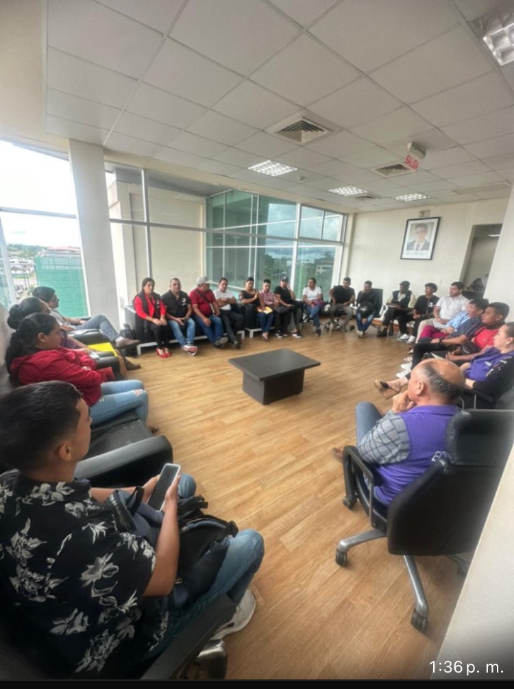 (🚨)Nuestros compañeros #Guardias #Sucumbios <a href="/Asotasp2015/">Asotasp sucumbíos</a> filial #FENASPE generan acciones en defensa d nuestros #Derechos✊🏽
✅Reconocemos apertura <a href="/Gobersucumbios/">Gobernación de Sucumbíos</a> 
<a href="/Salud_CZ1/">Coordinación Zonal 1 🇪🇨</a> 
<a href="/MinTrabajoEc/">Ministerio del Trabajo Ecuador 🇪🇨</a> 
<a href="/RegistroCivilec/">Registro Civil Ecuador 🇪🇨</a>  
❌Inasistencia <a href="/PoliciaEcuador/">Policía Ecuador</a> no interesa la #SegPrivada