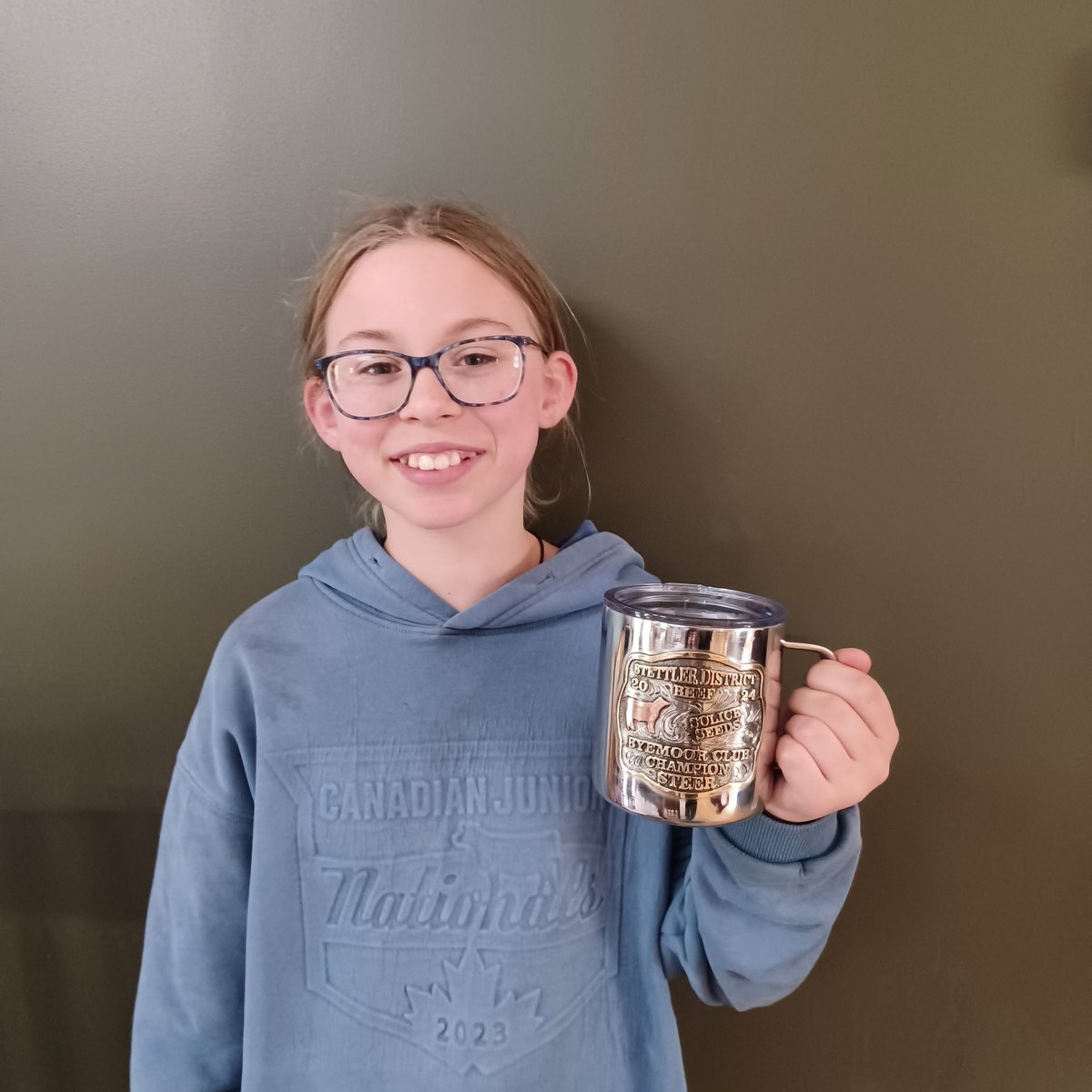 SilverSmithFarm's tweet photo. HUGE Thank you to @solickseeds for their generous sponsorship of the Stettler District 4H show. Amazing community supporters! 

Tulsa was fortunate to be awarded this beautiful trophy Yeti. She will cherish this awesome and unique award for years to come. https://t.co/tHDvqid3cU