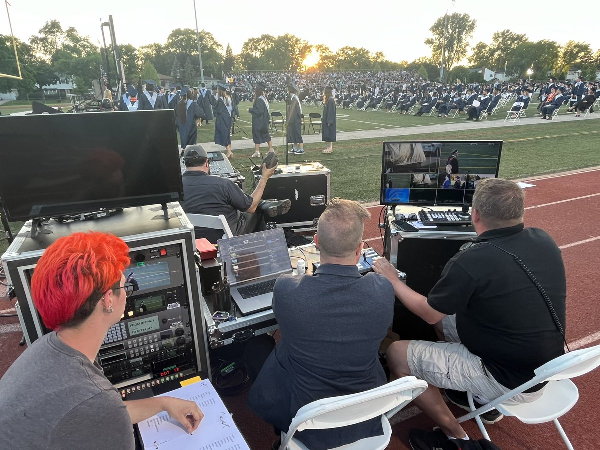 KnightsofPHS's tweet photo. Congratulations to the @knightsofphs Class of 2024! #EveryKnight #214Grad https://t.co/SYLEpngZWl