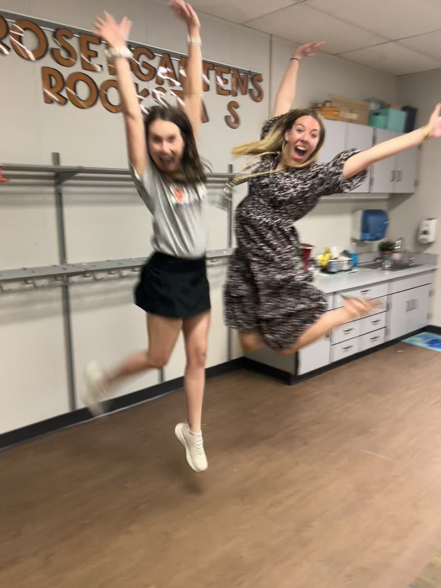 They did it! ⭐️ We are so blessed to have these two RockSTAR💫 teachers <a href="/3harrington_m/">Madison Harrington</a> and <a href="/MissKMurphy5/">Miss Murphy</a> complete their first year of teaching at #theSlate🤩⭐️ #ItsWorthit
