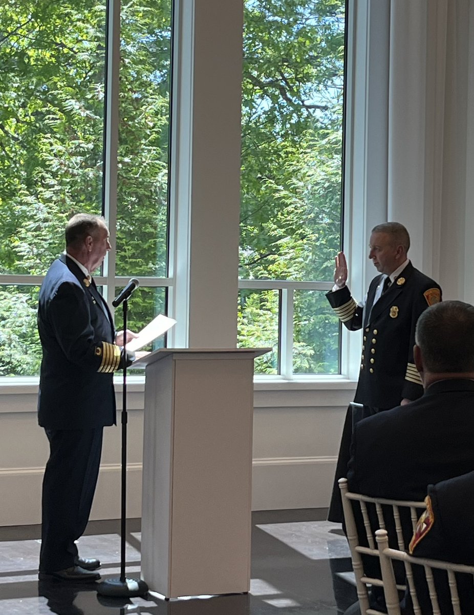 MAFireDistrict7's tweet photo. Congratulations to @Fox_MAFire Chief Michael Kelleher who was sworn in today as the new President of @MassFireChiefs.
#fcam https://t.co/fbNw72o8nq