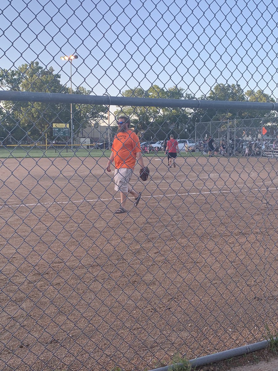 kazar54's tweet photo. Shout out to @DeHartPlumbing @ParsonsCommInc and Built So-Well contributing to @ManhattanPRD in their own way to help allow these kids to play ball this summer in @cityofmhk! #manhappiness https://t.co/exYIXpRoCW