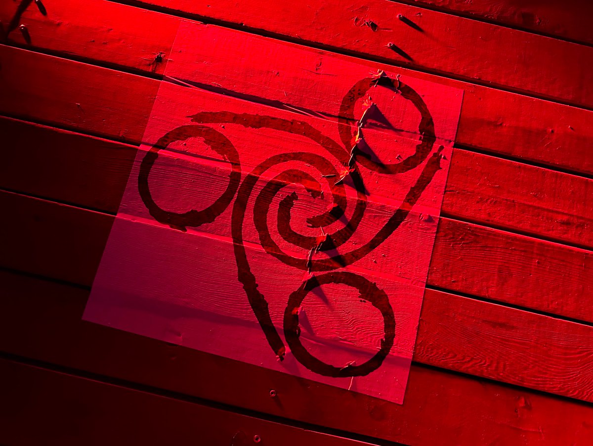 Dapper_Tux's tweet image. The true North of Midgard (#Toronto) is decked out for Senua's Saga: Hellblade II global launch, full moon and all! 🌕 🪓

Time to match some glyphs!

#Hellblade2 #Xbox