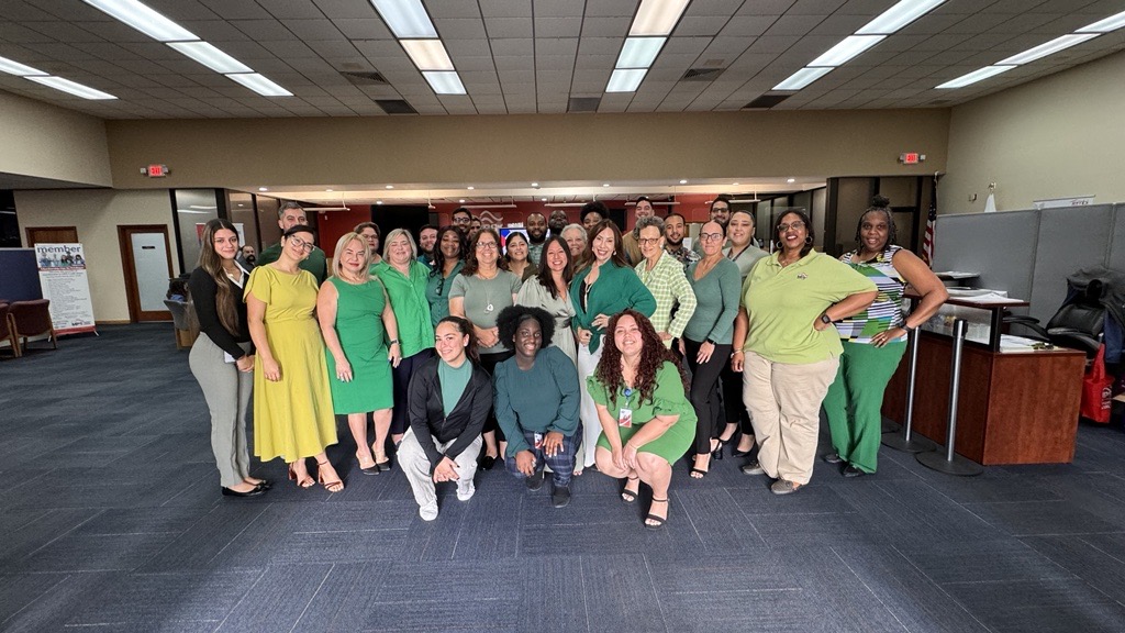 United for Mental Health!  Our MPS Credit Union Team stands together in support of Mental Health Awareness Month. Let's break the stigma and promote well-being for all. 
3MPSCU #MentalHealthMatters #TogetherWeThrive