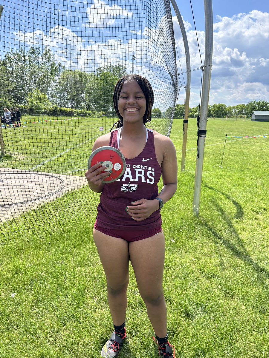 swchstrack's tweet image. SCHOOL RECORD ALERT
Saraphina Bettin broke her own school record in the Discus today with a throw of 106’ 1”
@swchssports