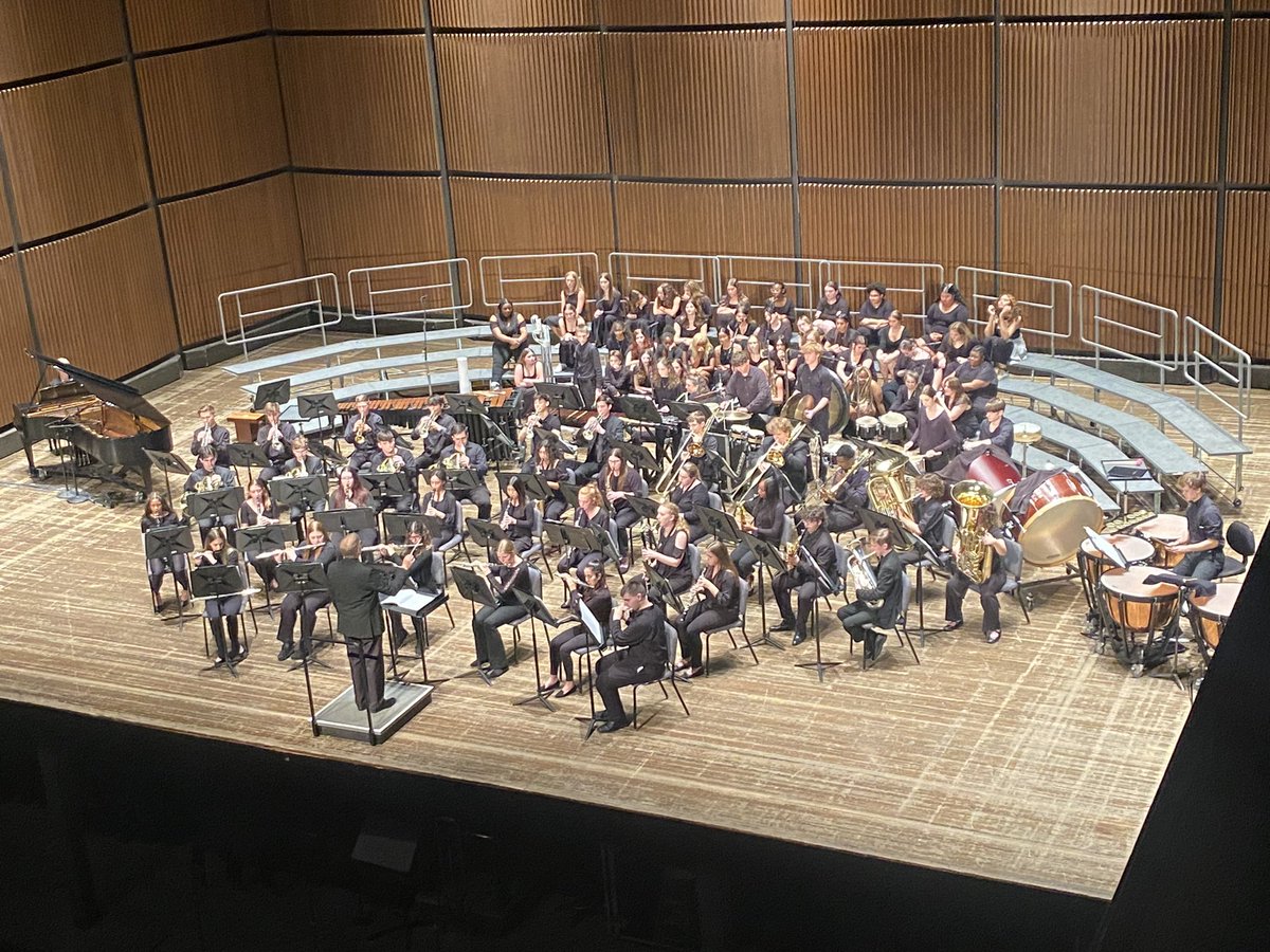 MrLawrence_LCSD's tweet photo. Outstanding talent on display at the 16th Annual Prism Concert featuring our LHS large ensembles and chamber ensembles. LCSD is fortunate to have such an amazing music program! Awesome job Warriors! #ThisIsLiverpool https://t.co/kAi0ahDvO5