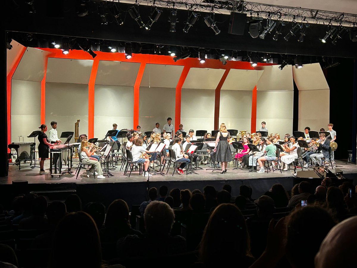 DSFPArts's tweet image. Congrats to all of the students and directors who performed at the Band &amp;amp; Strings Festival tonight! @DSteachlearn @doversherbornms @doversherbornhs @ChickeringDover