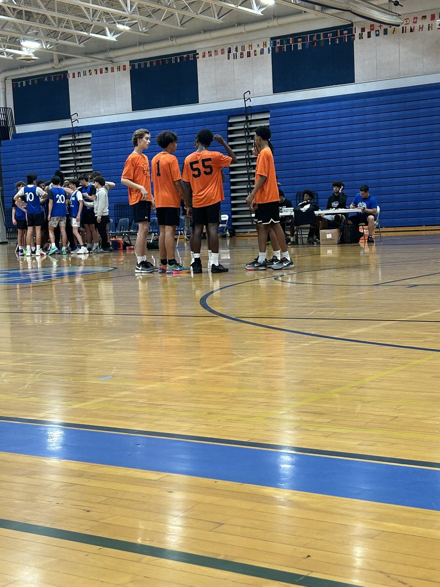 Congrats to our Rising Freshman boys on winning the championship 42-36!
#Hawks🏀