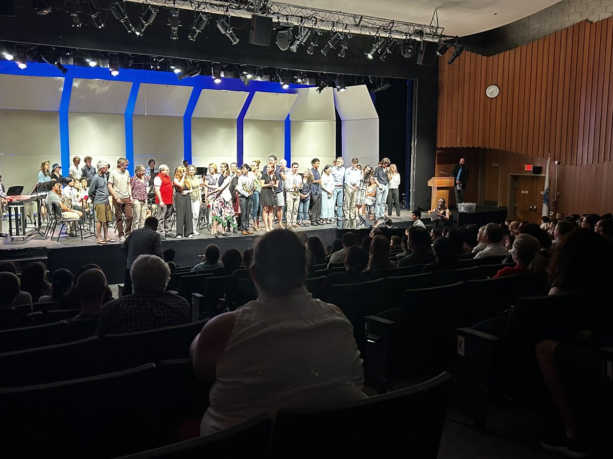 DSFPArts's tweet image. Congrats to the Class of 2024 Band Seniors! Parents joined their children on the stage for their encore performance! 😭 @DSteachlearn @doversherbornms @doversherbornhs