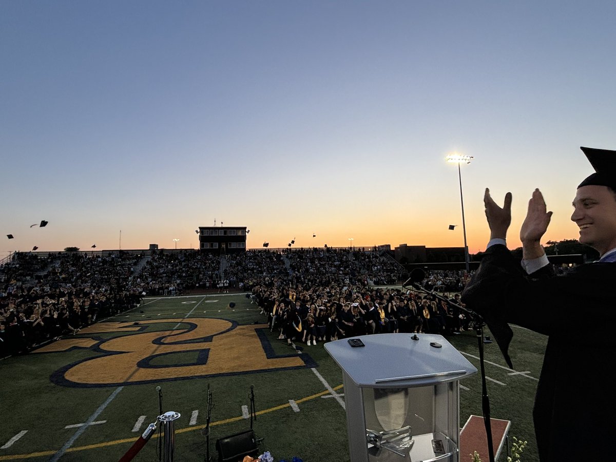 BG_Bison's tweet photo. Beautiful night to celebrate the Class of 2024! ππ #214grad https://t.co/fXLPZCQPYH