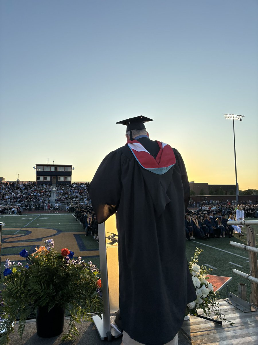 BG_Bison's tweet photo. Beautiful night to celebrate the Class of 2024! ππ #214grad https://t.co/fXLPZCQPYH