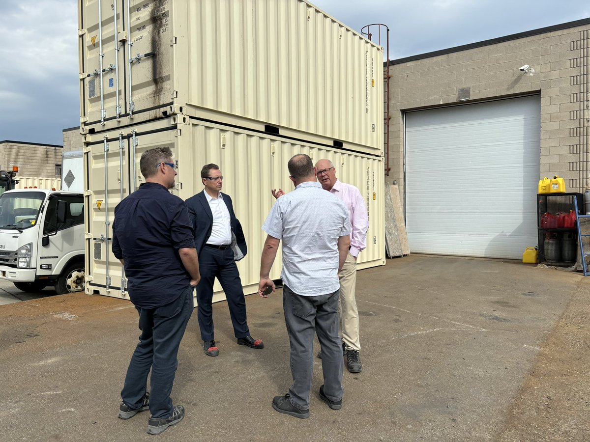 Today I introduced @RobFlackEML to Oakville's BallanceContainers, which is innovating by converting containers into competitively priced housing. They provide a sustainable and affordable solution for attainable homes.