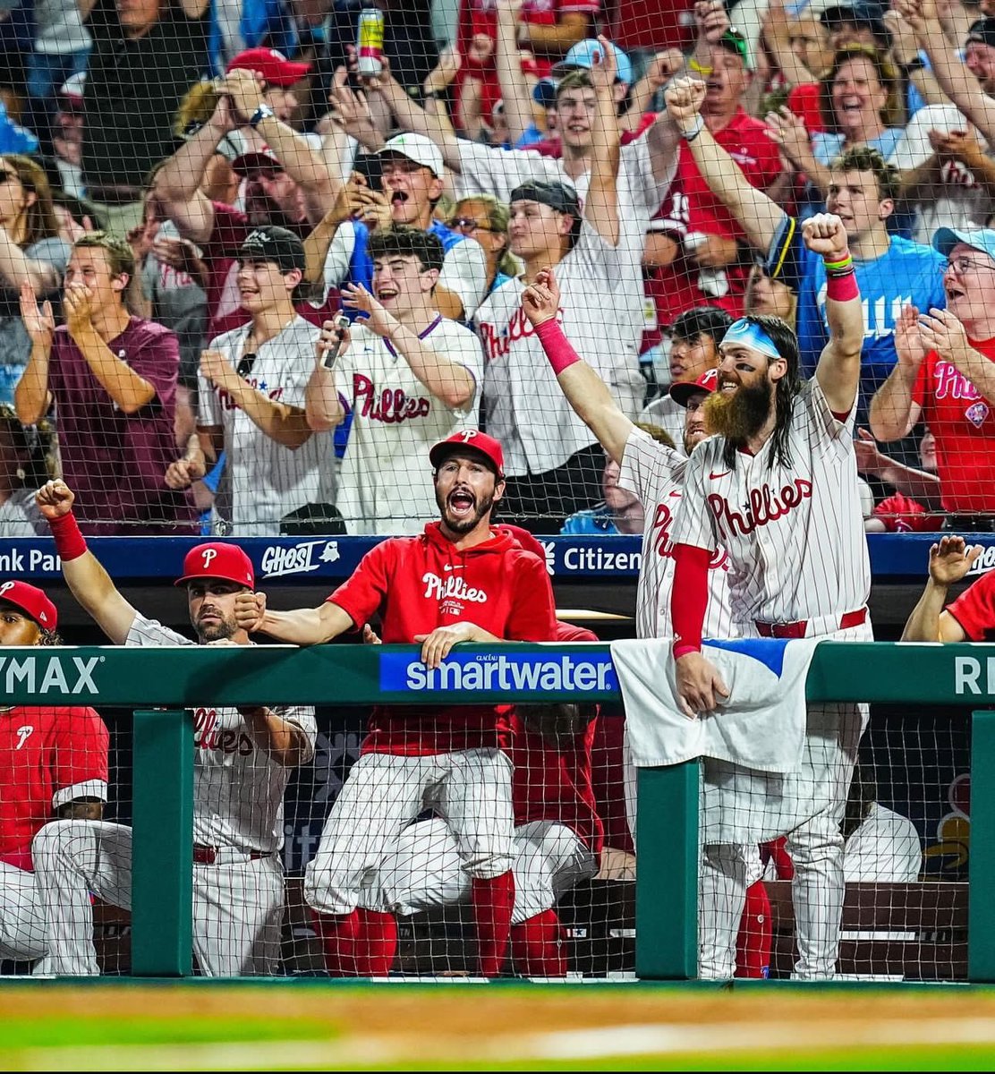 The Phillies have won 28 of 34 games for the first time since 1895.