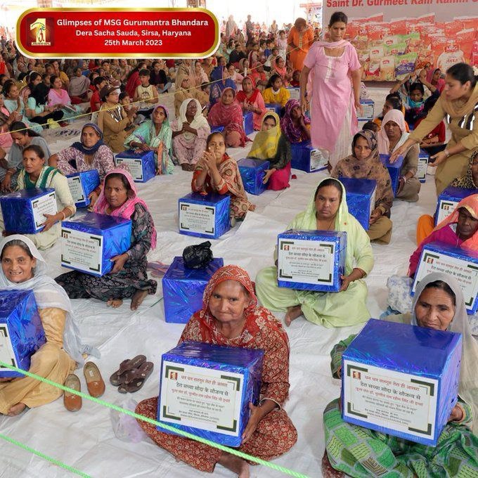 Volunteers of Dera Sacha Sauda under the guidance of Saint Ram Rahim Ji are ready to end the hunger of the people by fasting once a week & distributing rations to the needy under the #FoodBank initiative. This is one of the 161 welfare works initiated by राम रहीम #GiftOfFood🍱🙏