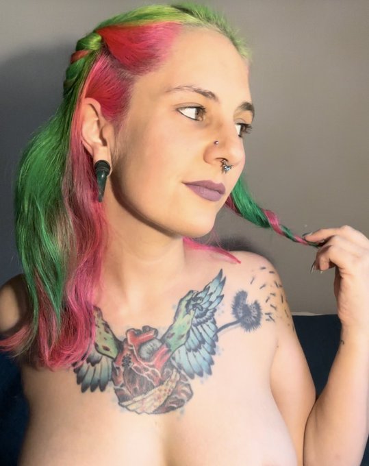 When someone ordered a custom where all I have to do is twirl my hair and play with my tits ❤️ https://t<a href="/tag/booty"class="tags"><span>#booty</span></a><a href="/tag/makeup"class="tags"><span>#makeup</span></a><a href="/tag/sexy"class="tags"><span>#sexy</span></a><a href="/tag/tattoo"class="tags"><span>#tattoo</span></a><a href="/tag/femdom"class="tags"><span>#femdom</span></a><a href="/tag/tattoos"class="tags"><span>#tattoos</span></a>