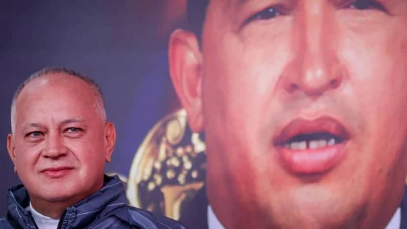 Diosdado Cabello: ¡Pueblo unido con Chávez y Maduro pa’ lo que sea!
lc.cx/MQLUp0

#ConChávezYMaduroPaLoQueSea