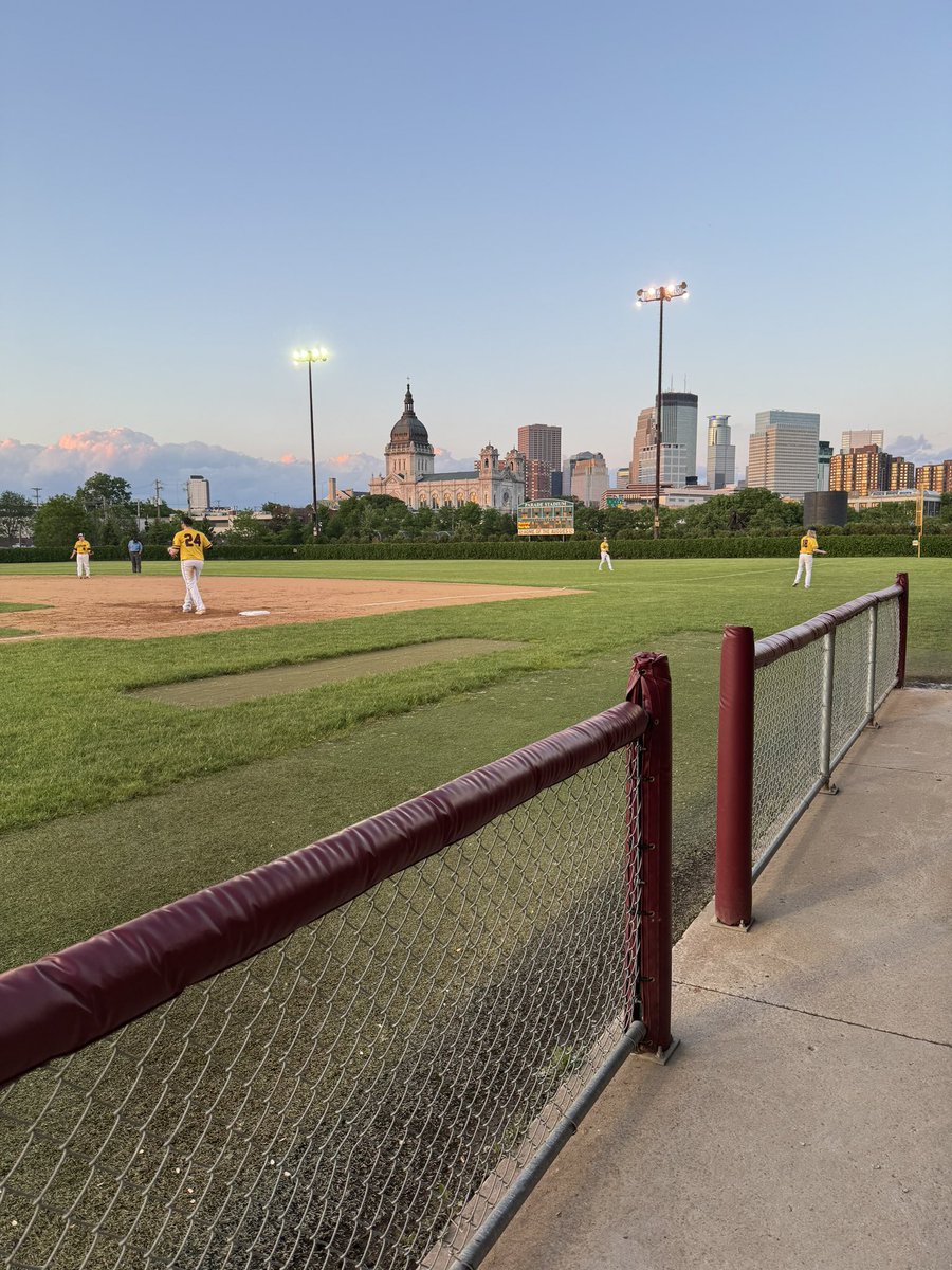 Metro_Merchants's tweet image. In possibly the premier sporting event in Minneapolis tonight, Merchants take on @MplsRiverRats at Parade. #bringyaass