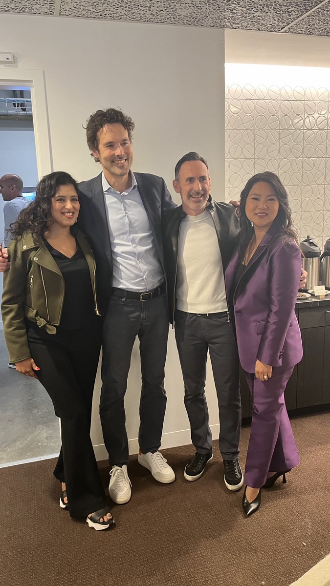 What does a perfect day at Google look like?

1. Talking to tens of thousands of customers at #GoogleMarketingLive from over 140 countries around the world about how our AI can help them drive massive growth. Full keynote here: bit.ly/3yw5FYE

2. Working with and