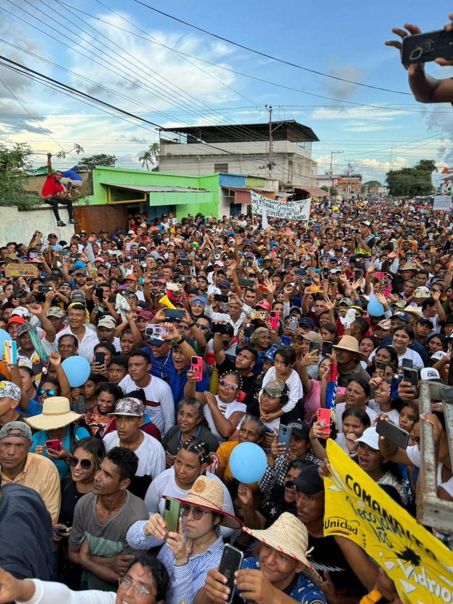 Con #UnidadYVoto somos imparables. Unidos los venezolanos demostramos que nada nos detiene en la lucha por nuestro país. Ansiamos el encuentro familiar, la calidad de vida para todos y el respeto a nuestros derechos. ¡Vamos todos este #28Jul con nuestro candidato @EdmundoGU!